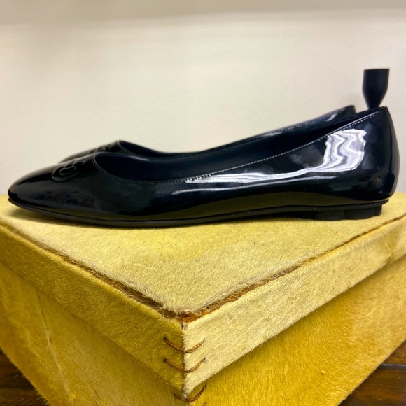 SALVATORE FERRAGAMO  Patent Leather Broni Ballet Flats Sz 8. Made in Italy - Picture 11 of 12